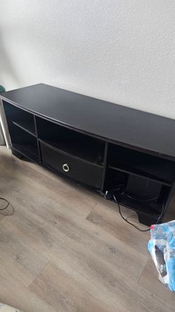 Free queen bed, recliner chair,tv stand