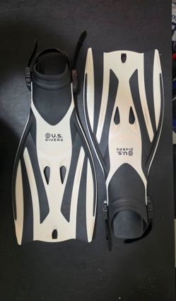 US Divers Snorkeling Fins Size M - XL 9 - 13 with Fishing Spear