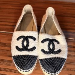 Chanel Espadrilles Size 37 EU / US 7 – Authentic – Black & Cream