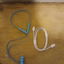 Beats Flex  Bluetooth Earphones/charger 