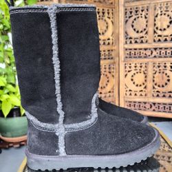 Women's Boots American Eagle Size 6