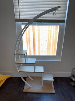 Plant shelf