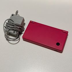 Nintendo DSi Pink + Charger