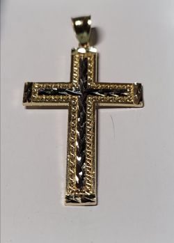 14 K GOLD  CROSS PENDANT