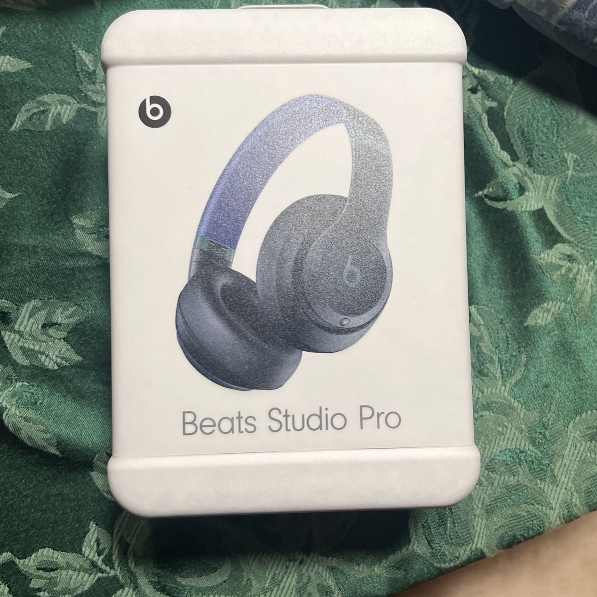 Beats Studio Pro