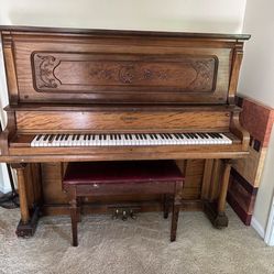 Ellington Victorian Upright Piano 