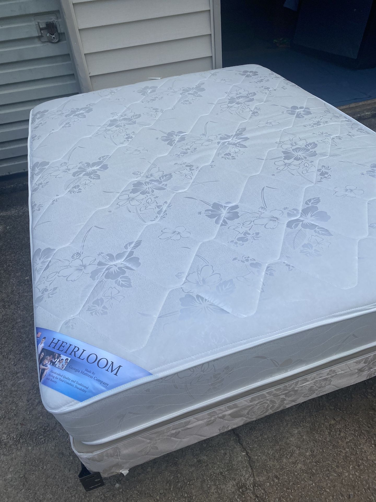 Queen Size Mattress, Box Spring & Frame (Delivery Available!) for Sale