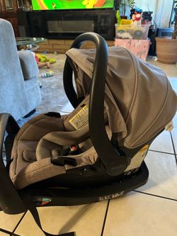 Evenflo Baby Car seat with Base