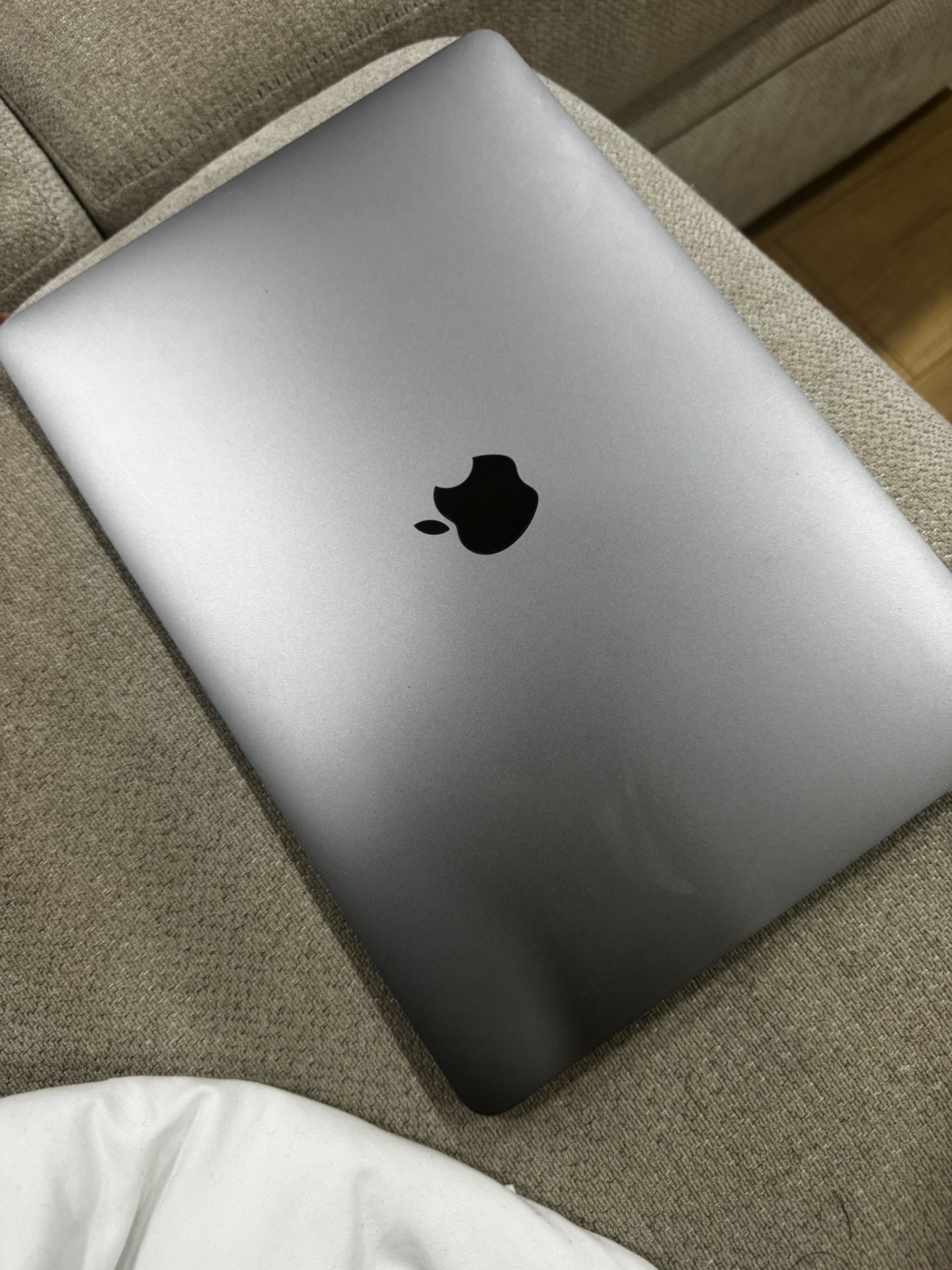 Apple MacBook Air 13 inch 2020 Space Gray/Intel Core i3 | 256 GB SSD |