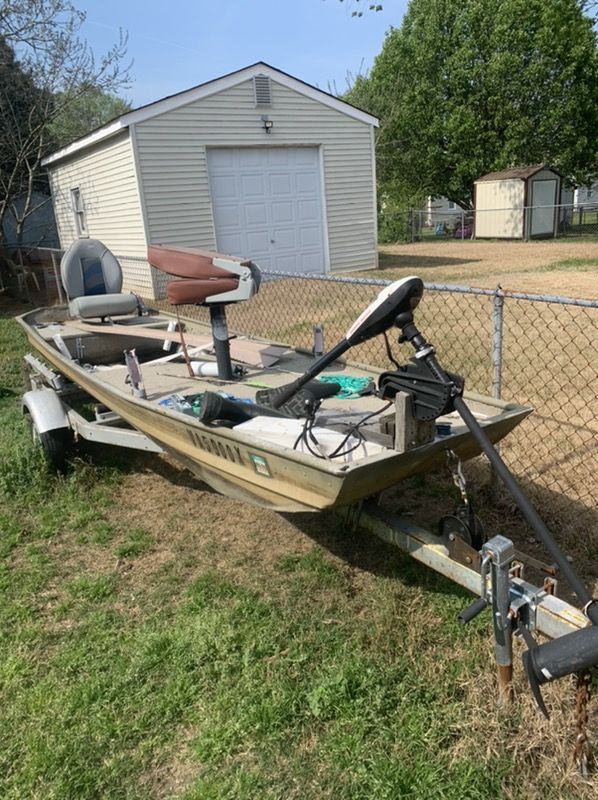 Jon Boat w/ Trolling Motor for Sale in Portsmouth, VA OfferUp