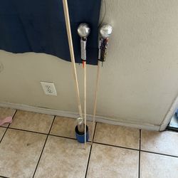 2 Jungle Rockets 1 Strobe Rocket