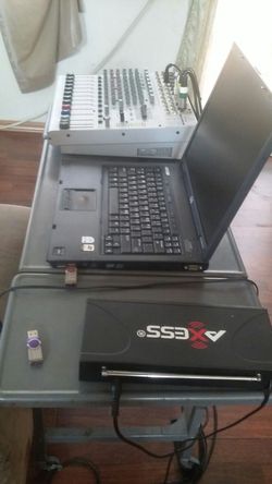 Ago tocadas karaoke y Sonido para fiestas.buenos precios
