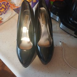Vera Wang Stillettos