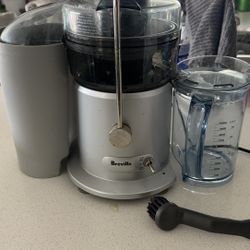 Breville Juicer 