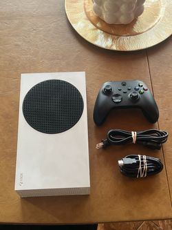 Xbox Series S 500Gb With Controller And Cables