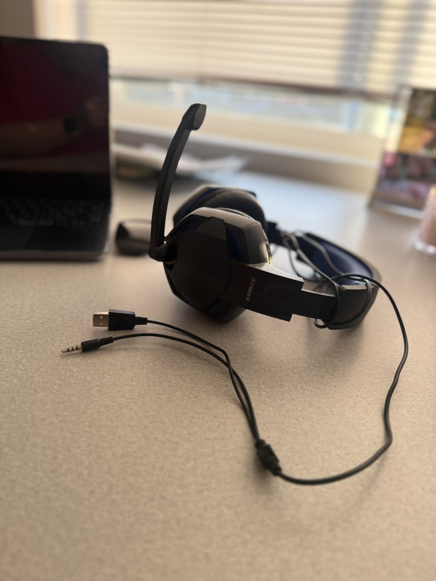 Fisher Gaming Headset with Microphone – USB & 3.5mm Jack