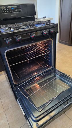 Samsung Black Gas Range Stove