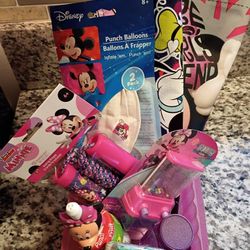 Minnie Mouse Girls Birthday Basket