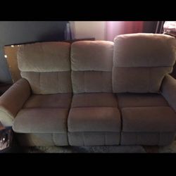 FREE RECLINING SOFA