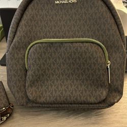 Michael Kors Erin Backpack and wallet brown/evergreen