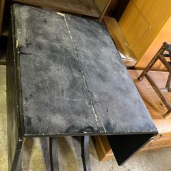 Table 39x26 Leaf On Both Sides 16 Inches Each Side