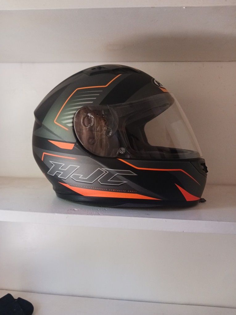 HELMET 
