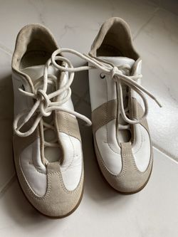 Authentic Gucci Beige And White Sneaker 