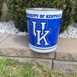 Uk Trashcan, University Of Kentucky Waste Can