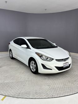 Hyundai Elantra 