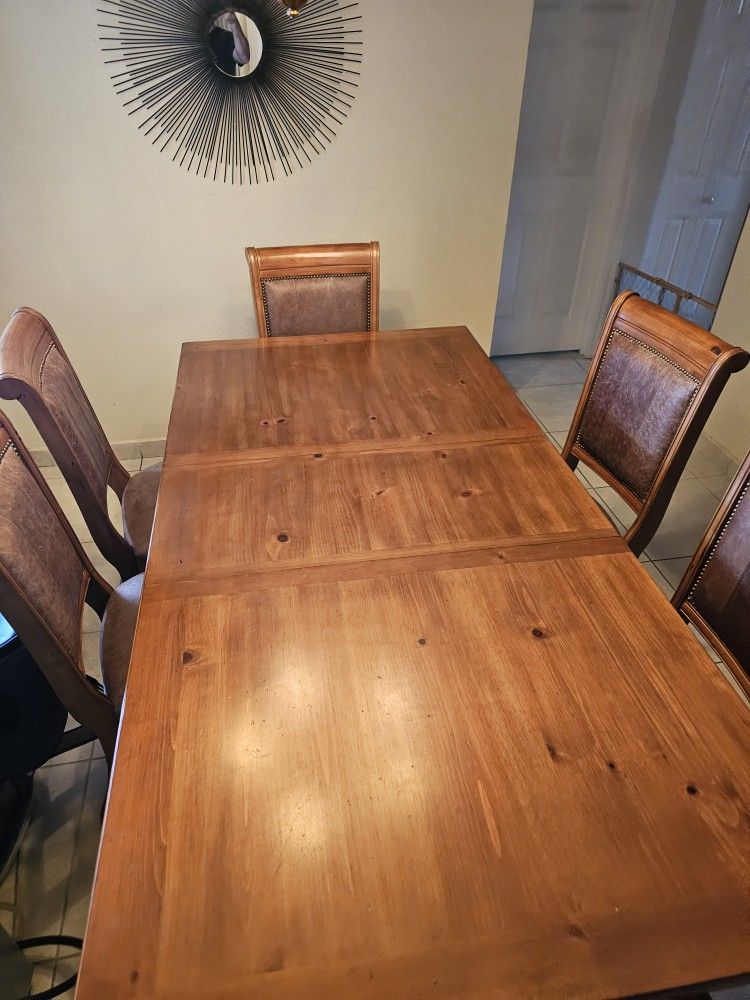 Dinning Room Table