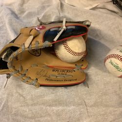 Baseball Rawlings glove 10” like new with 2 baseballs, Players Series model, Plainfield, Illinois