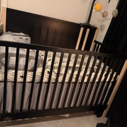 Baby Crib And Mattress 