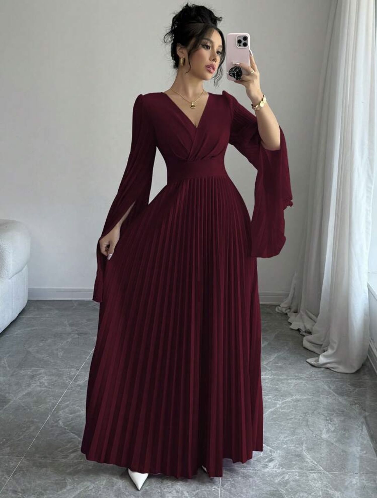 Burgundy dress! Beautiful and elegant. Size Medium