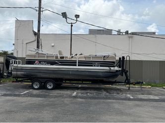 Pontoon Boat