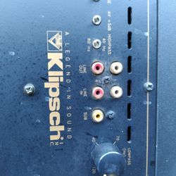 Klipsch KSW 150 WORKS GREAT $125