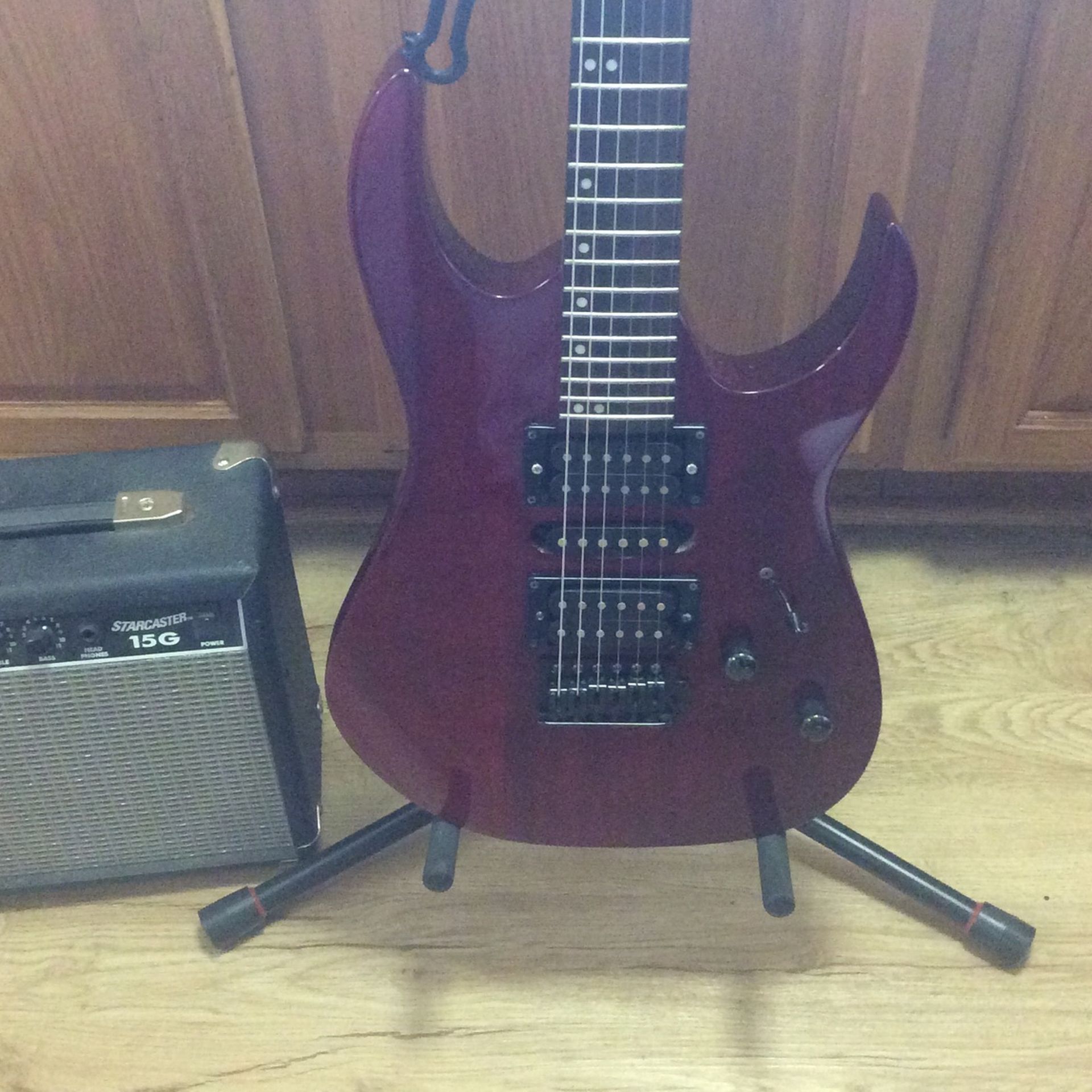 Washburn Elec Guitar And Amp