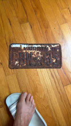 1975 VA License Plate