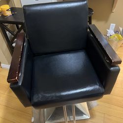 Black Salon Chair