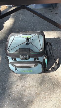 Titan black/green lunchbox