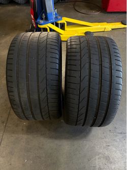 Pair of 2 used Pirelli 305/30/20