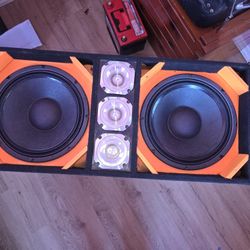 4000watts RMS 12" Eighteen Sound chuchero box with three DC Audio Pro Audio 4" Super Tweeter 50 Watts each tweeter
 12W750 Program Power: 2500 W
 Peak
