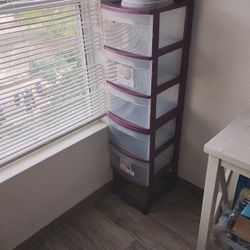 Shelves Plastic Missing One Storage Box 
