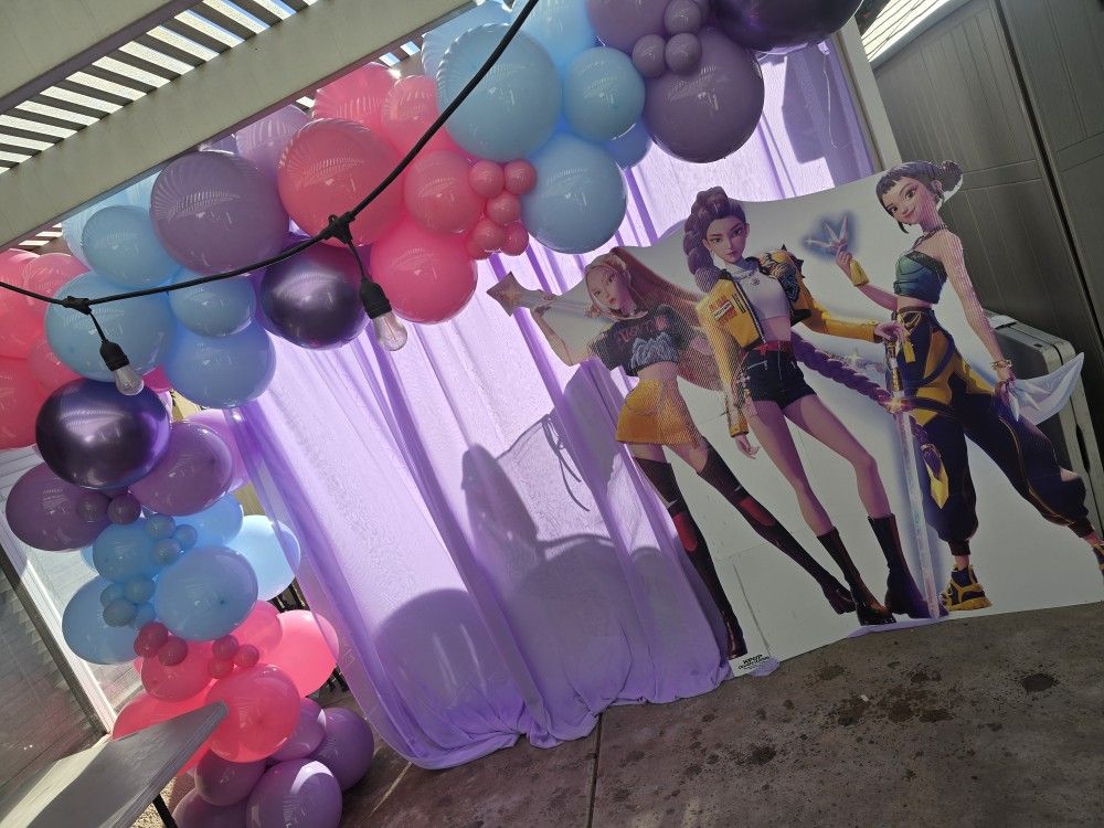 Demon Hunters Cut Out Plus Balloons