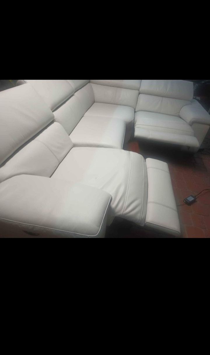 SECTIONAL GENUINE LEATHER RECLINER ELECTRIC β‘ WHITE COLOR.. DELIVERY SERVICE AVAILABLE π₯ππ₯
