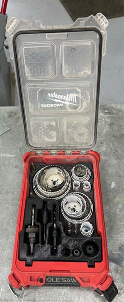 Milwaukee 32+ Piece Hole Saw Kit