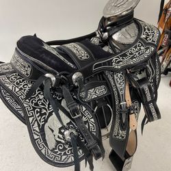 Monturas charras con Herrage y fuste plateado completo