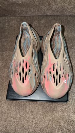 Adidas Yeezy Foam Runner MX Sand Grey GY3969 Men’s 7 Women’s 8 (No Box)