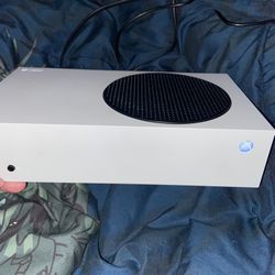 Xbox Series s Color White $210 Need Gone ASAP Has Acc On Xbox 