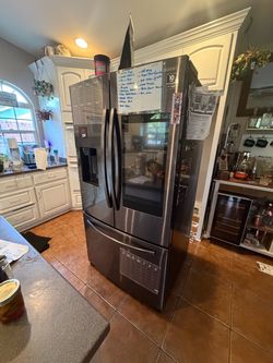 Samsung family hub smart fridge 125