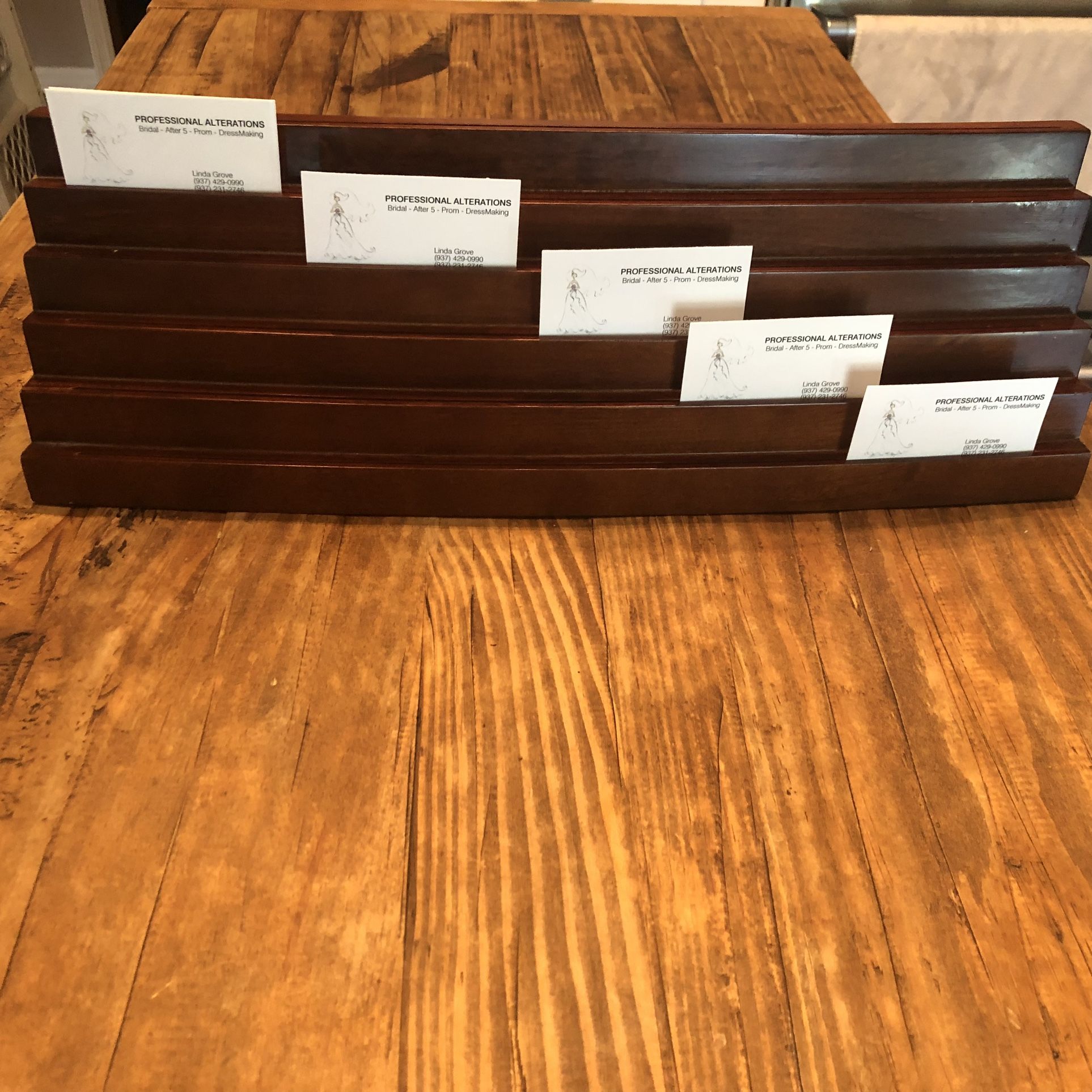 LEVENGER DESK ORGANIZER, BUSINESS CARD STADIUM. CHERRY WOOD.